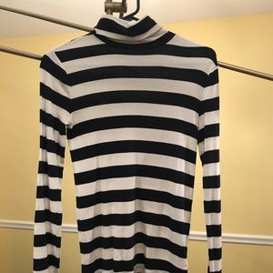 GAP The Bowery Supersoft Turtleneck